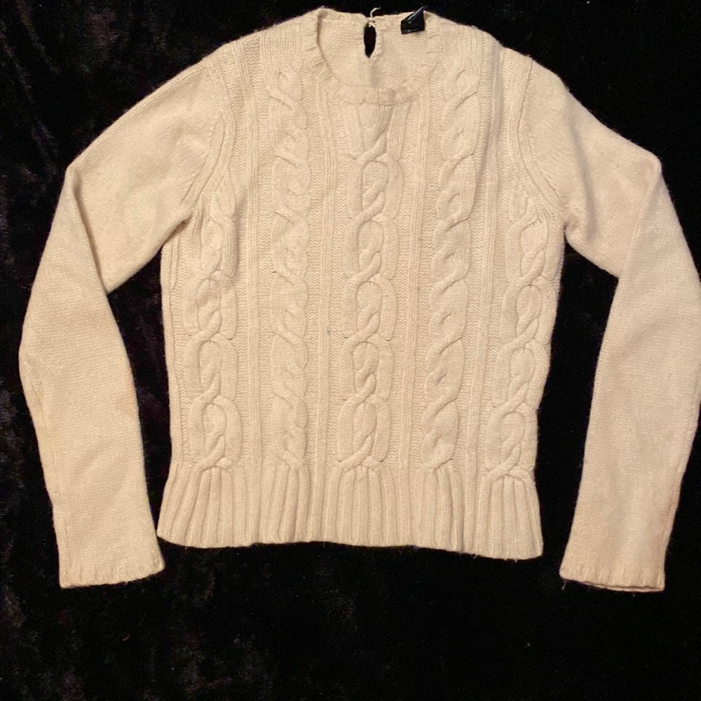 Gap Sweater Cream Colored